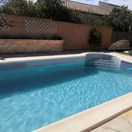 2 Avec Piscine Et Au Calme, A Proximite. *