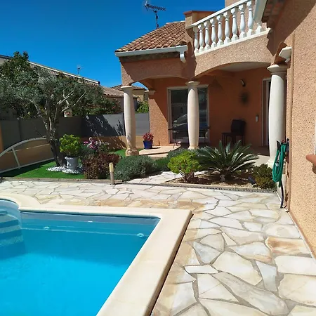 2 Avec Piscine Et Au Calme, A Proximite. Alloggio in famiglia Portiragnes