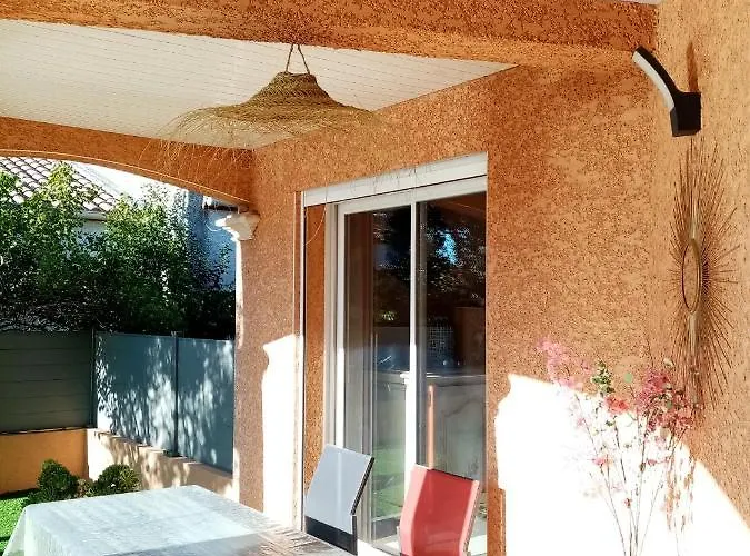 2 Avec Piscine Et Au Calme, A Proximite. *